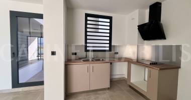 a louer - appartement t3 d'environ 69.35 m2 - saint-pierre - 1 438,00 €