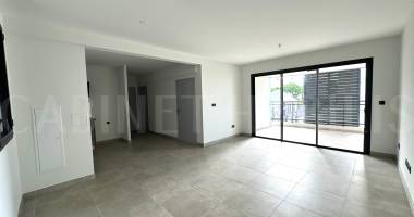 a louer - appartement t3 d'environ 84,9 m2 - saint-pierre - loyer 1 388 € + charges 50 €