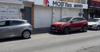 au moule  centre ville local commercial ou professionnel a louer  dans la rue principale en rdc-zone commercia