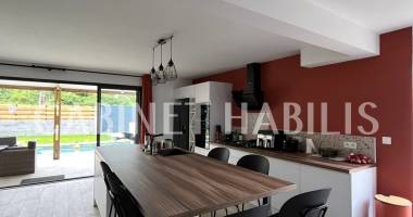 a louer - chambre meublee de 11.25 m2 environ - ravine des cabris - loyer 540 € + charges 150 €