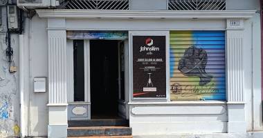 local rue felix guyon