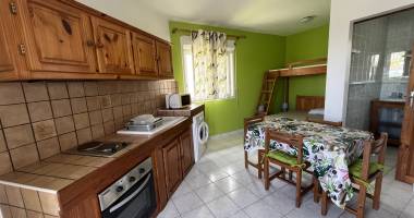 À louer - studio meublÉ d'environ 28 m2 - le tampon - 650.00 €