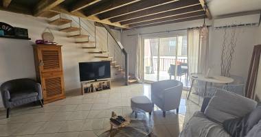 À louer – t2+ , entièrement meublé de 62 m² – saint-gilles-les-bains – 1 300 € / mois