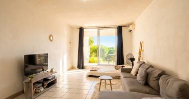 rez-de-jardin avec varangue à saint-gilles