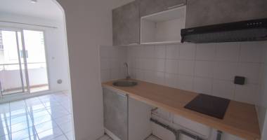 studio nu avec balcon à louer de 23.45 m2 secteur sainte-clotilde