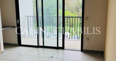 À louer - studio d'environ 22,48 m2 - le tampon - 355.00 € + 20 € de charges