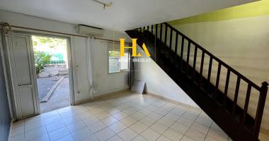 maison  3 pièces 66.8 m2 , le tampon, ligne des 400