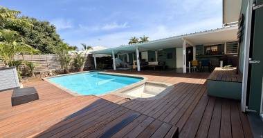 villa de plain pied, 4 chambres avec piscine + studio à plateau caillou