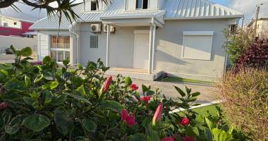 villa f6/7 duplex avec piscine