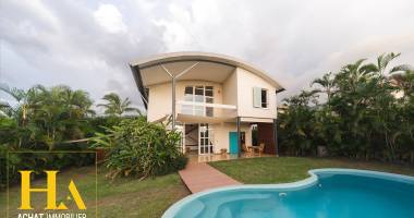 villa f6 de 182 m² avec piscine et vue mer - terrain de 1 167 m² - la plaine saint-paul