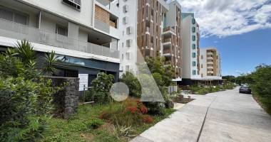 local d'activité - la possession 1 pièce(s) 91 m2