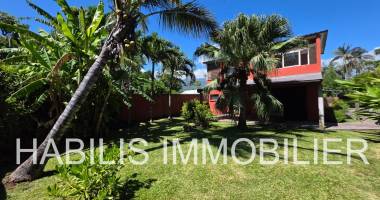 a louer - appartement t2 en rez-de-jardin entierement meublÉ - d'environ 41.40 m2 - saint-anne - loyer : 900 €