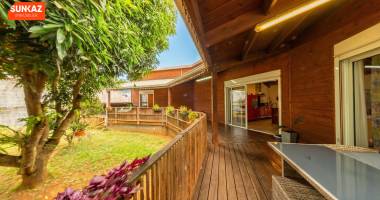 maison bois 3 chambres, varangue en l sur jardin - saint-pierre secteur condé