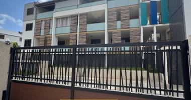 appartement t4  en rez de jardin à saint gilles les hauts