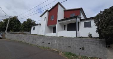 a louer villa f4 neuve st gilles les hauts