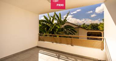 bas eperon  : apt t2 + parking  au calme