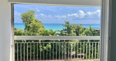 À louer   t3 rÉnovÉ avec vue mer imprenable   bas du fort - non meublé