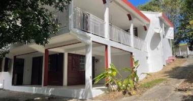 spacieuse villa f5 comprenant un studio belles terrasses garage jardin clos