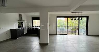 À louer - maison de type t5 de 145,13 m2 environ - le tampon - 1 550,41 €/mois