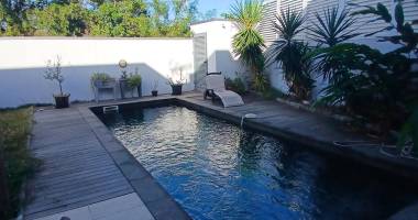 a louer belle villa moderne de type f4 avec piscine sur le port ( côté possession) non meublÉe