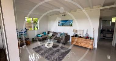 À louer : maison t4 meublÉe À petit-bourg - 2 100 €