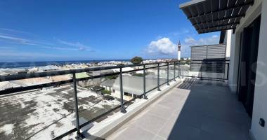 a louer - appartement t3 d'environ 64.18 m2 - saint-pierre - loyer 1 274 € + charges 60 €