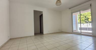 a louer - appartement f2 de 47,87 m2 - sainte-clotilde - 748 €