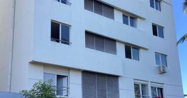 À louer – studio a saint - clotilde