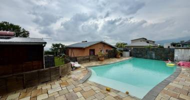 saint pierre 97410 - opportunitÉ investisseur - ensemble immobilier - 4 logements - quartier prisÉ