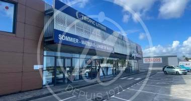 a louer local commercial de 340m2 à dothemare