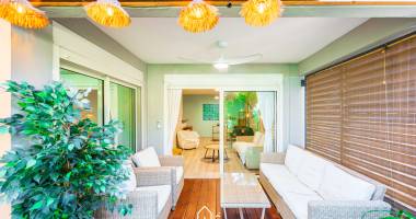 saint gilles les bains (mont-roquefeuille) - appartement t2 avec jardin et garage