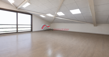 bureau / commerce 70 m2 -  z.i. no 2