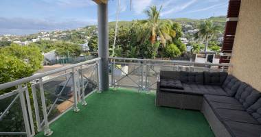 a louer t4 duplex meublé secteur carrosse .