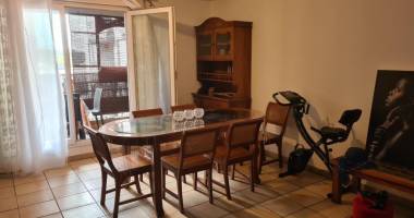 a louer joli appartement f2 meuble au centre ville du tampon