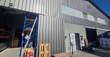 local d'activités - entreposage - bureaux 250 m2 le port