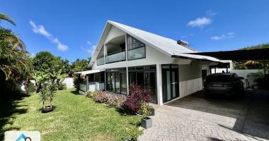 saint joseph 97480 - villa en parfait État - lumineux - beaux volumes - garage - grand terrain - piscine - fac