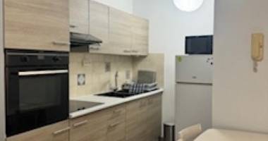 a louer bel appartement de type f1 meublé résidence le rembrandt  à sainte clotilde proche clinique.