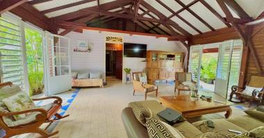 villa en bois t5 + combles de 160m2 sur 1200m2 jardin paysagé piscinable avec 3 ch + combles + container