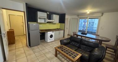 a louer joli appartement f2 meuble au centre ville du tampon