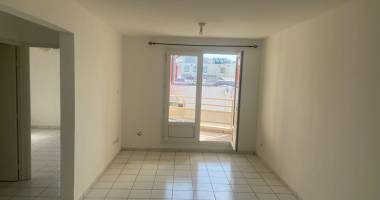 appartement  t2 - sainte  clotilde moufia