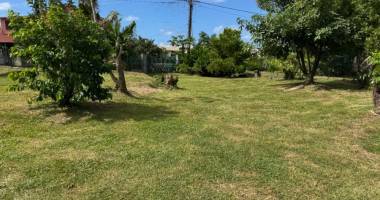 terrain de 450 m2 situé dans quartier calme à découvrir