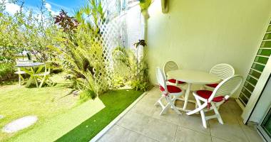 la marina t2/3 meuble rdc 40m2 acces piscines et plages