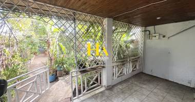 maison 93 m2- etang-salé