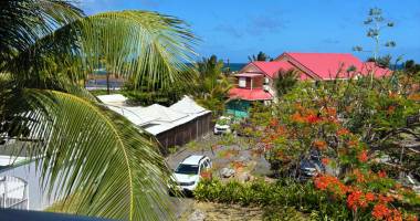 t2 meublé vue mer - résidence avec piscine - location saisonnière