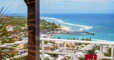 a vendre - saint gilles les bains - vue incroyable - appt f3 dup