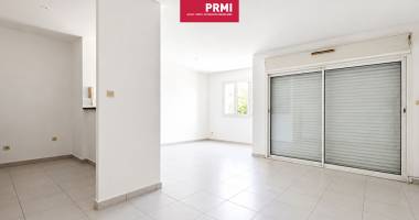 sainte-marie / grande montée : appartement t2 avec jardin et parking