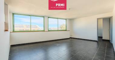 tampon centre - appartement t3 avec  double salle d'eau et box fermé