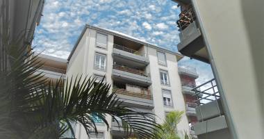vente d'un studio idéalement situé en plein centre-ville du tampon, parfait pour investisseur.