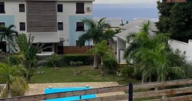 a louer beau t2 meublé dans la résidence avec piscine les jardins de magalli à la montagne