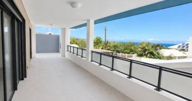exceptionnel  : a louer vaste appartement neuf de type t4 à trois bassins littoral